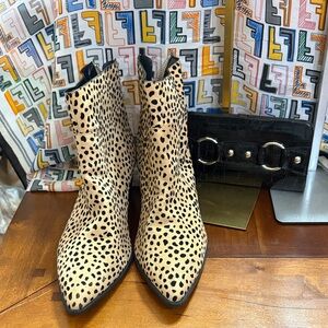 Qupid Black and Tan Spotted Ankle Boots